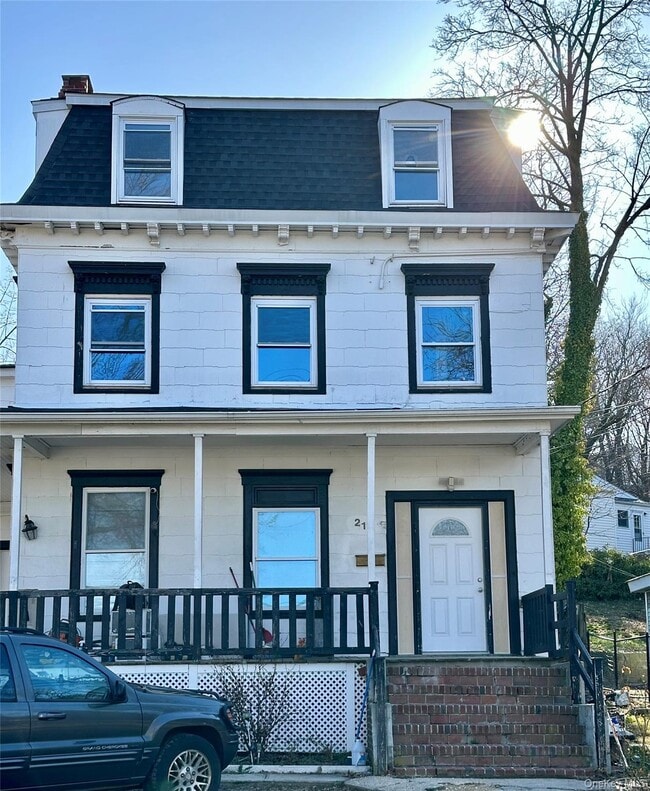 Building Photo - 21 Continental Pl