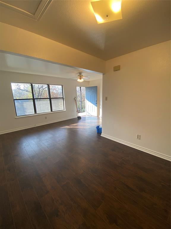 Building Photo - 1415 N Austin St