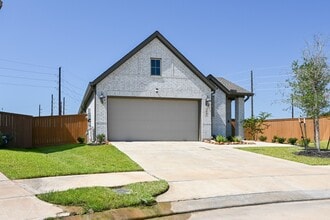 Building Photo - 3057 Pensacola Dr