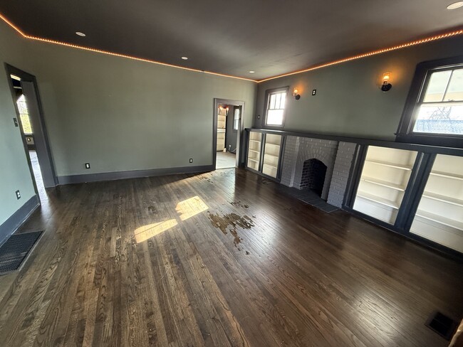 Foto del edificio - 2300 Dodson Ave