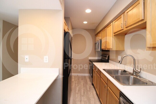 Foto del edificio - 1130 E Butler Dr