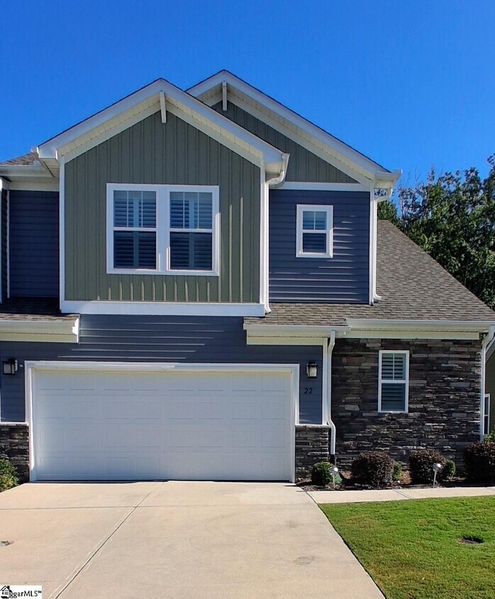 Foto principal - 22 Creekhaven Ln