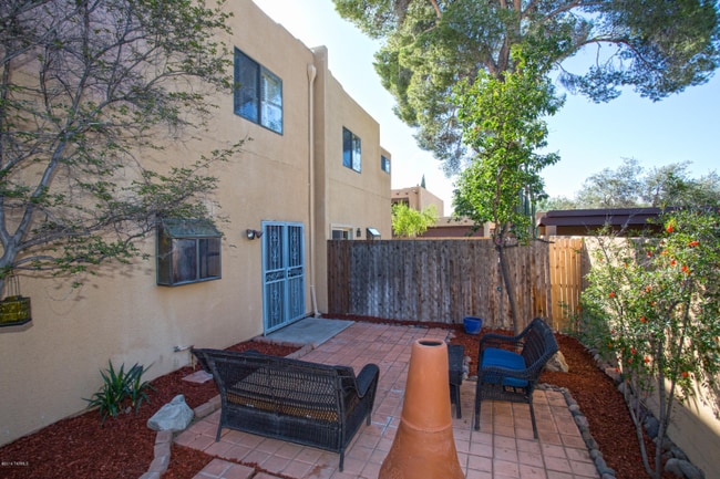 Building Photo - 3359 E Popinac Loop