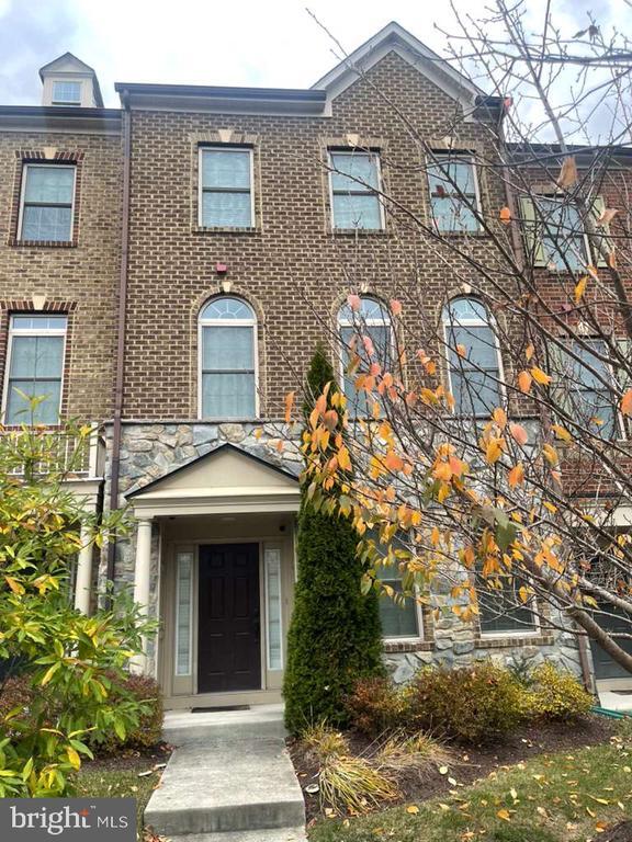 Foto del edificio - 7413 Matapan Dr