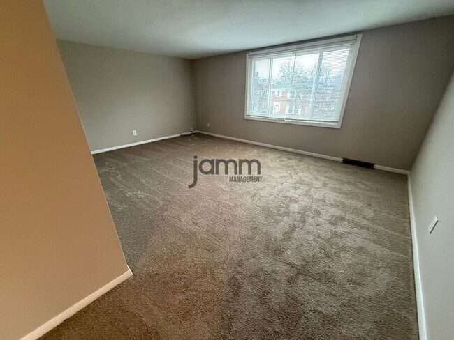 Foto del edificio - 1405 Sheffield Rd