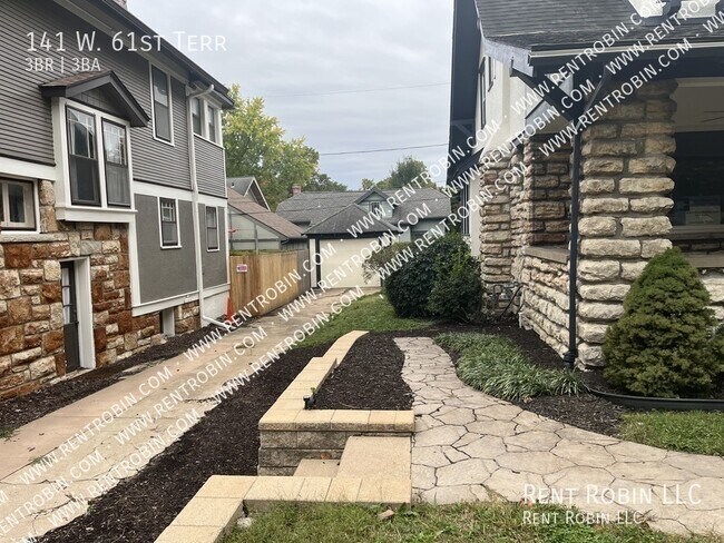 Foto del edificio - 141 W 61st Terrace