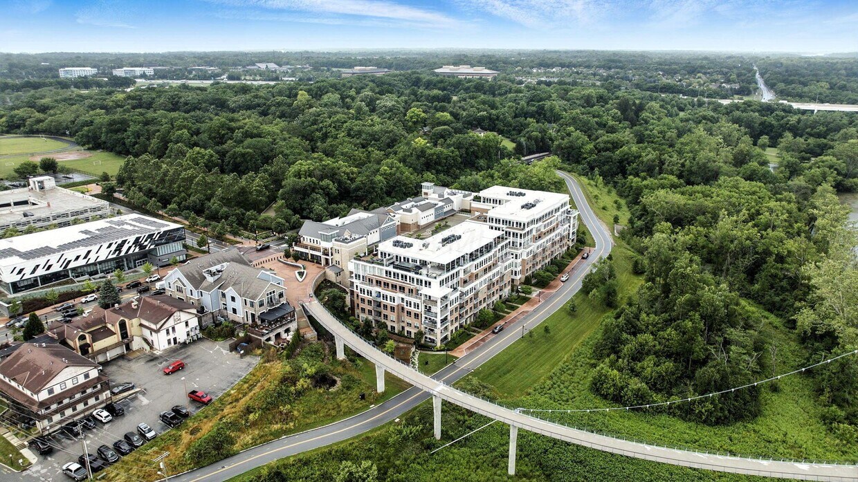 Foto principal - 105 N Riverview St