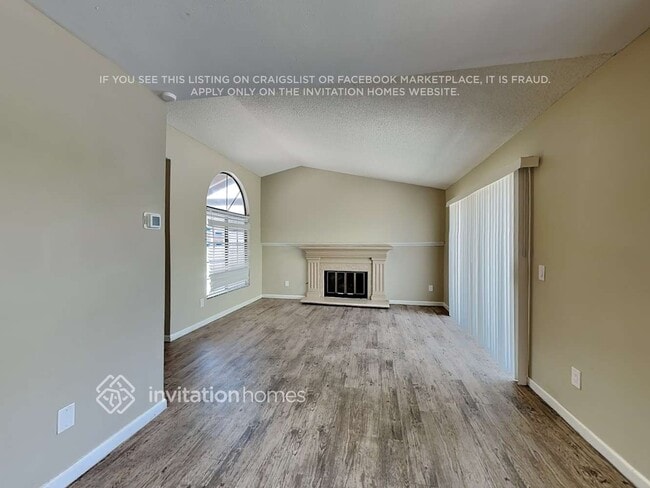 Building Photo - 14850 Mission Glen Ln