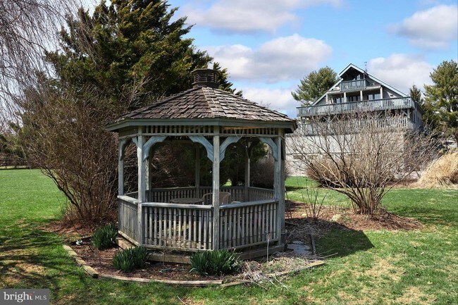 Building Photo - 258 Wertsville Rd