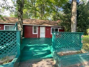 Building Photo - 227 Cottage Ln