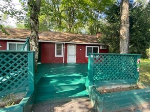Building Photo - 227 Cottage Ln