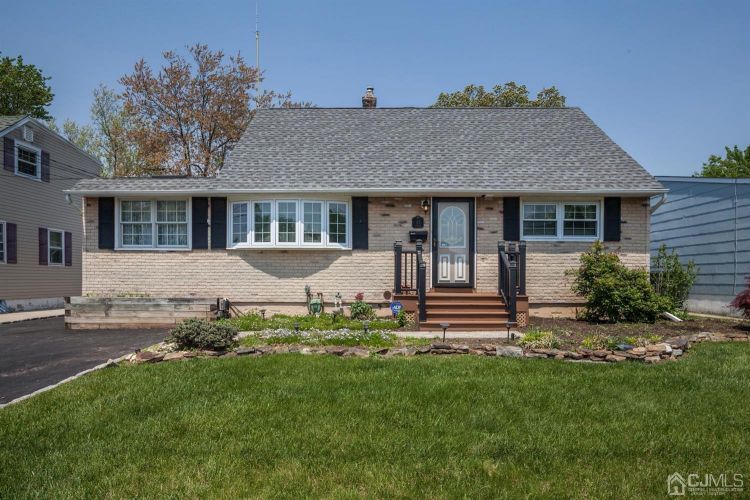 37 Reynolds St, Woodbridge, NJ 08830 House for Rent in Woodbridge, NJ