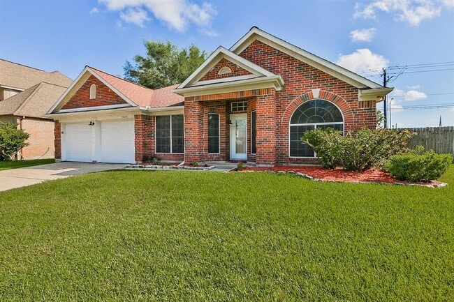 Building Photo - 15623 Contender Ln