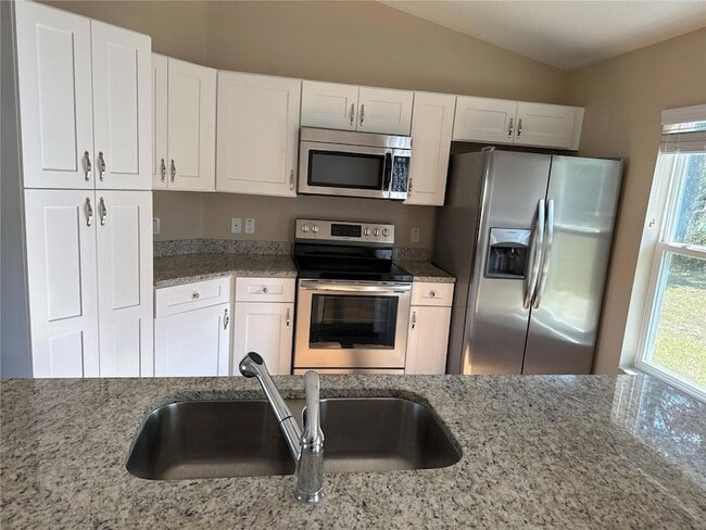 Building Photo - 4000 SW 139th St Rd