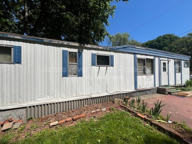 Building Photo - 155 Pomona Dr