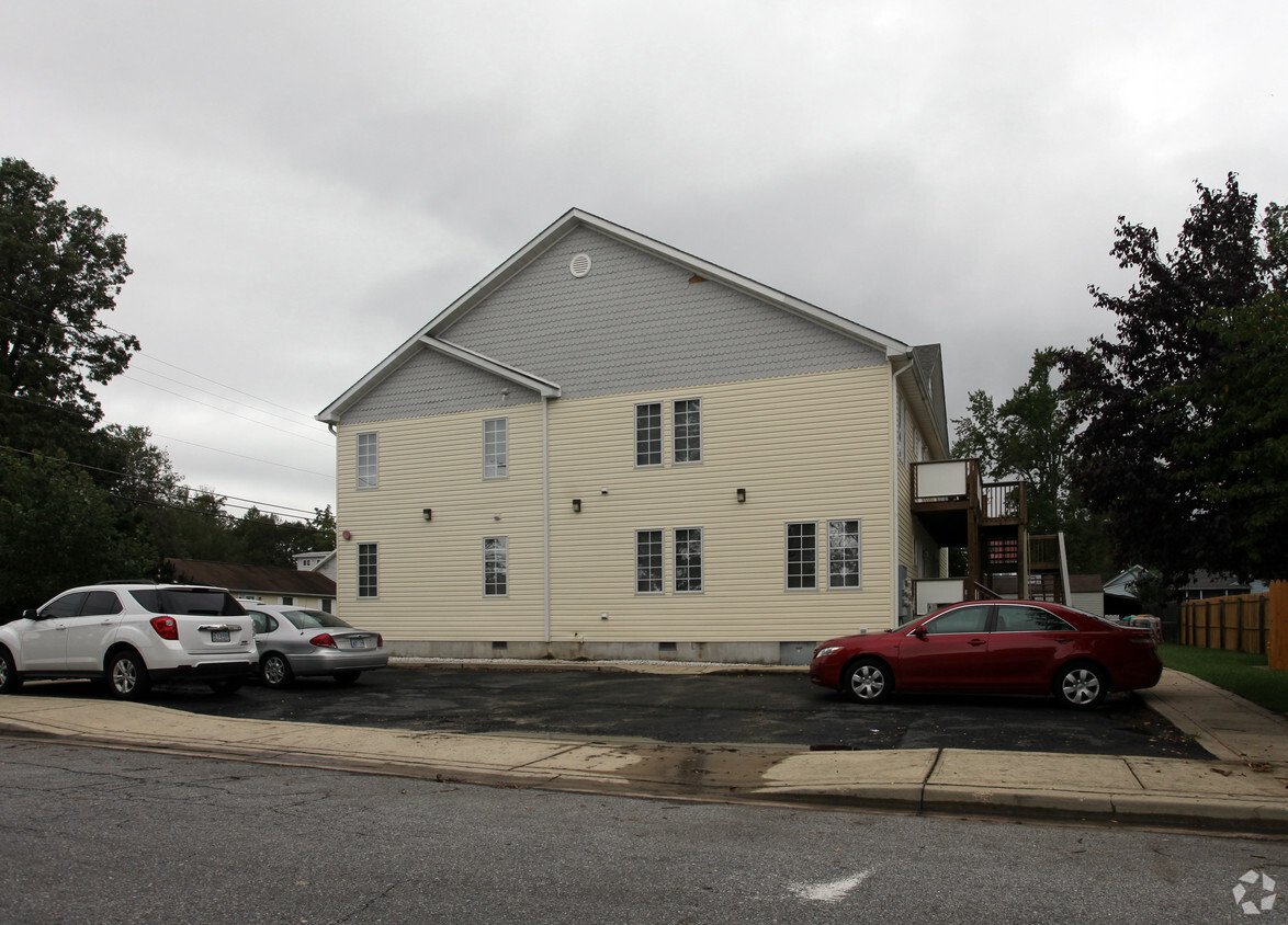 4020 2nd St, North Beach, MD 20714 - Apartments in North Beach, MD ...