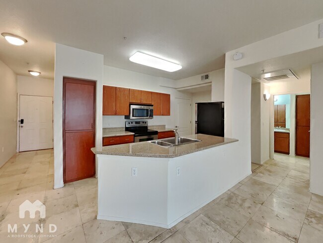 Foto del edificio - 5302 E Van Buren St