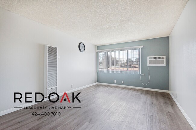 Foto del edificio - 17341 Hurley St