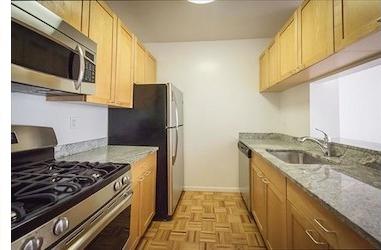 Building Photo - 305 W 50th St