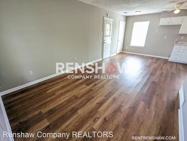 Building Photo - 3 br, 1 bath House - 6200 Tulane Rd