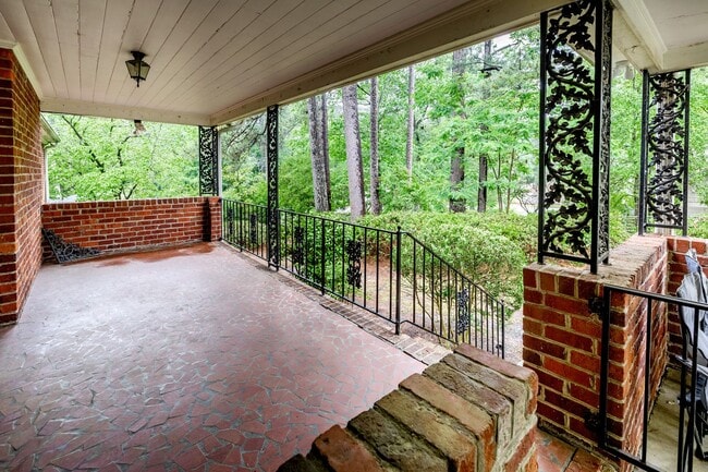 Building Photo - Sizable ranch home with finished basement