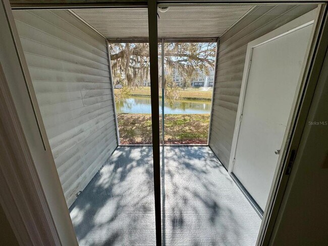 Foto del edificio - 1222 Bermuda Lakes Ln