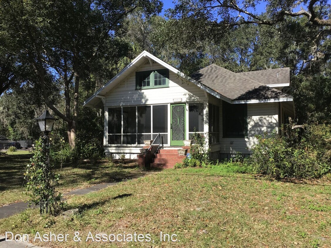 Primary Photo - 2 br, 1 bath House - 231 E. Magnolia Street