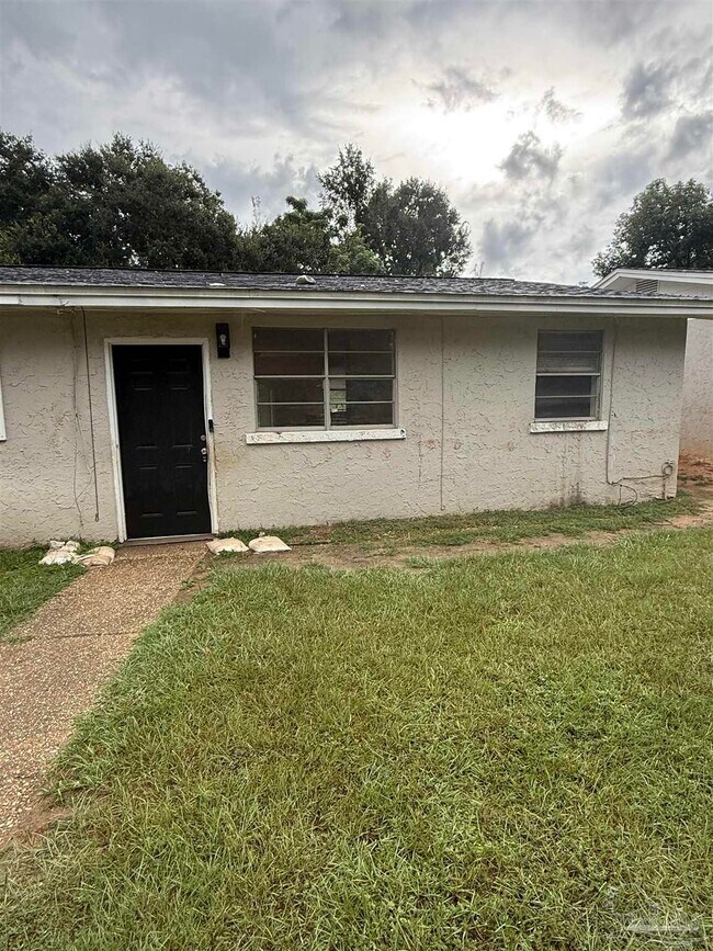 Foto del edificio - 671 E Olive Rd