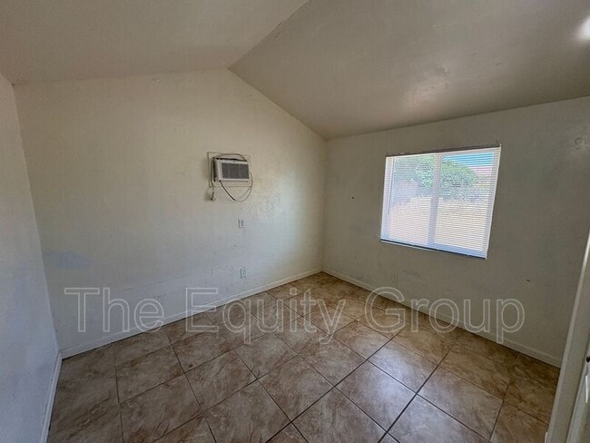 Foto del edificio - 38745 1/2 Campbell Dr