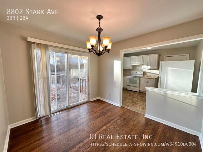 Foto del edificio - 8802 Stark Ave