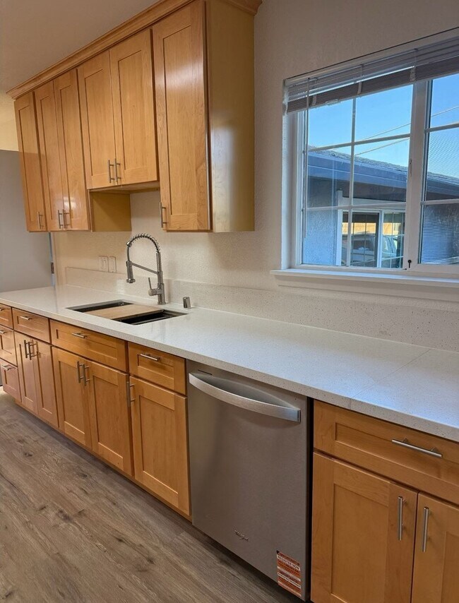 Foto del edificio - 4310 Hillview Dr