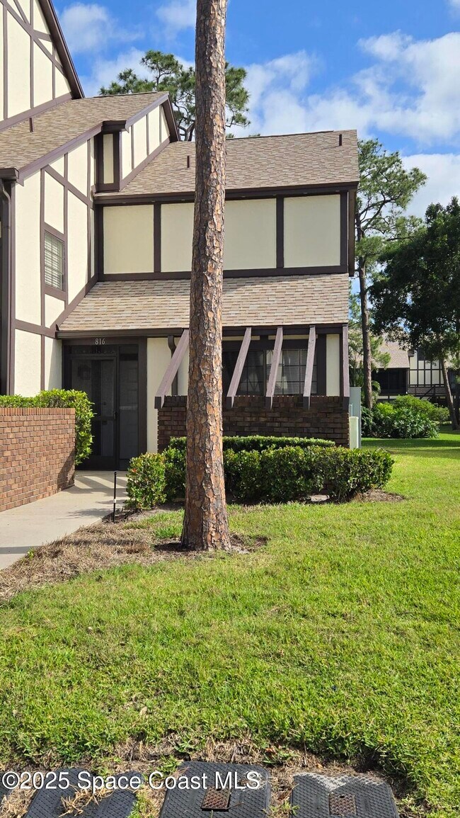 Building Photo - 816 Greenwood Manor Cir
