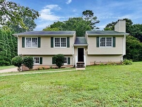 Building Photo - 104 Village Ct