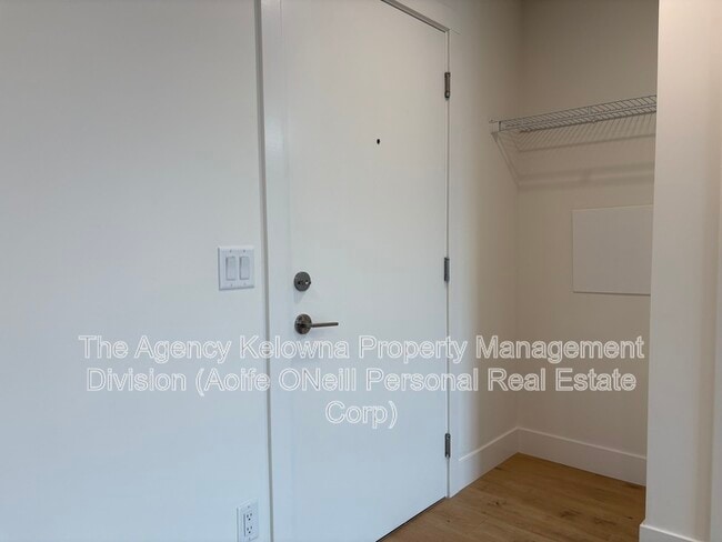 Building Photo - 1036 Coronation Ave