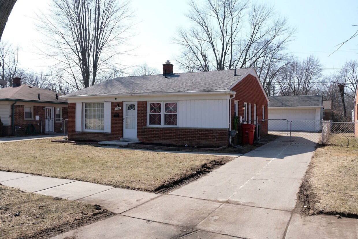 Primary Photo - 28141 Brentwood St