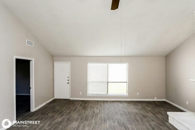 Foto del edificio - 1320 Devonshire Ln