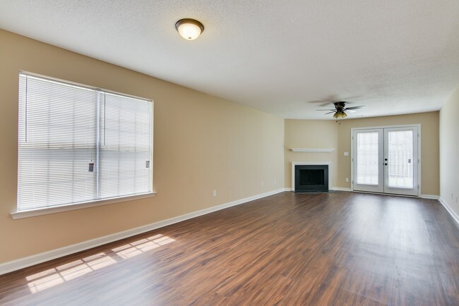 Foto del edificio - 102 Westgate Ct