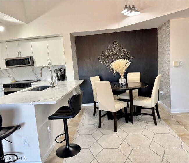 Foto del edificio - 1265 Wildwood Lakes Blvd