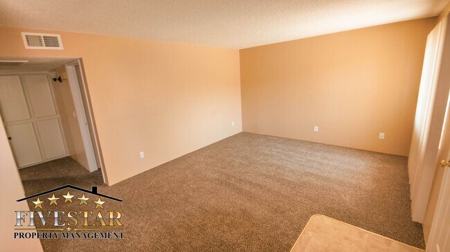 Foto del edificio - Apartment for Rent on 3017 "Q" Street Apt B