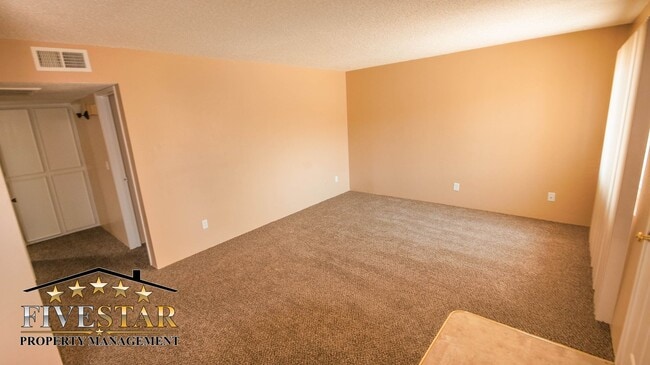 Building Photo - Apartment for Rent on 3017 "Q" Street Apt B