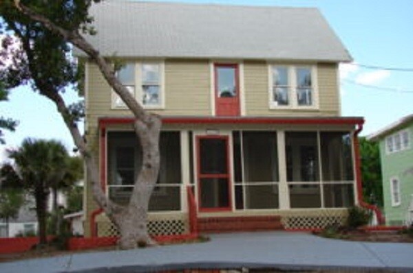 Foto principal - 312 N Peninsula Dr