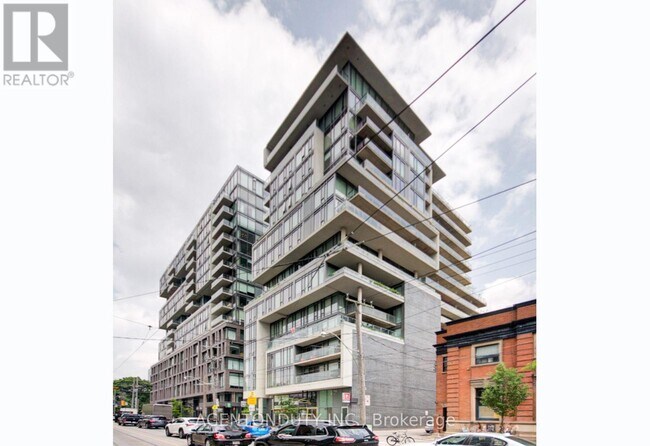Photo du bâtiment - 95-1195 Bathurst St