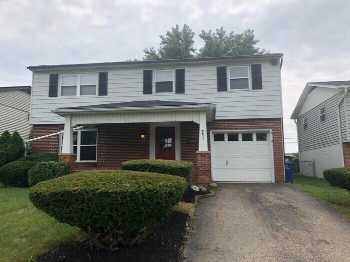 Primary Photo - Spacious 4 bedroom home!