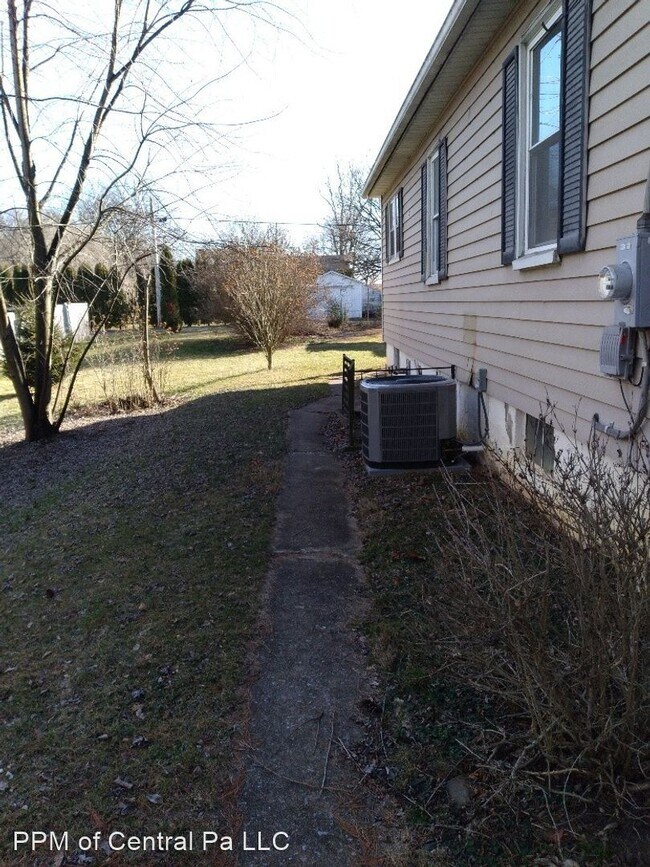 Foto del edificio - 4 br, 1.5 bath House - 2102 Allegheny Avenue