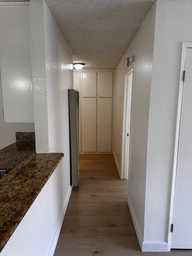 Foto del edificio - 5134 N Glendora Ave