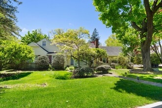 Building Photo - 128 Moorland Dr