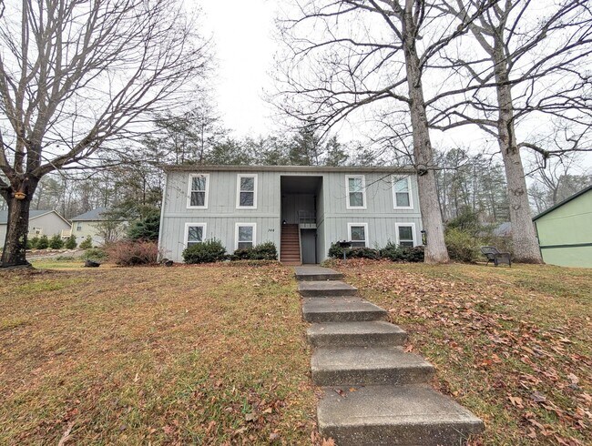 Foto del edificio - Black Mountain Apartment Rental-Genesis Circle