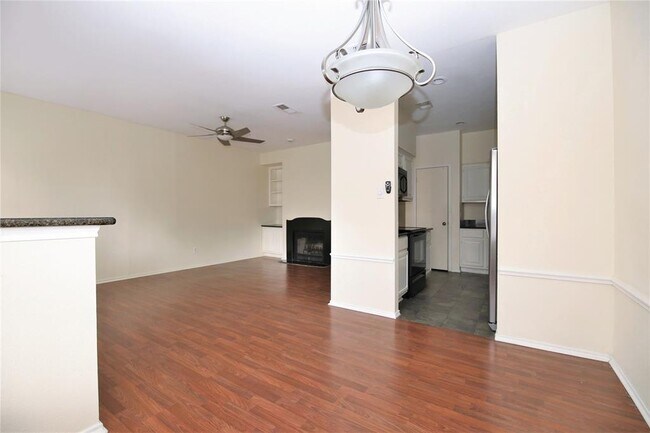 Building Photo - 1103 Dulles Ave