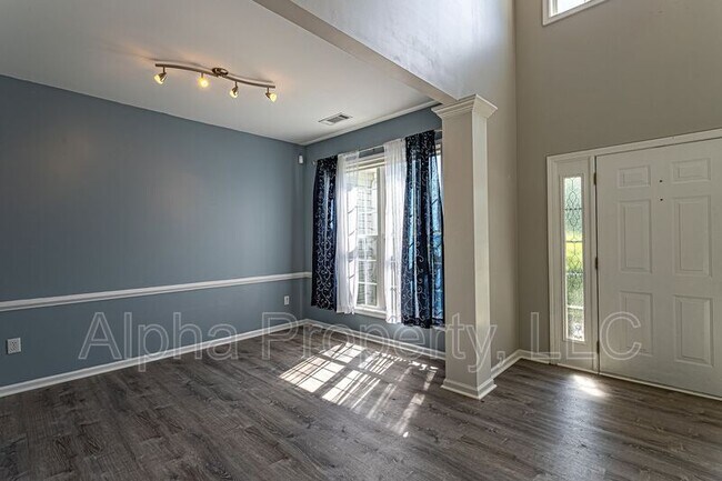 Foto del edificio - 504 Collingsworth Ln