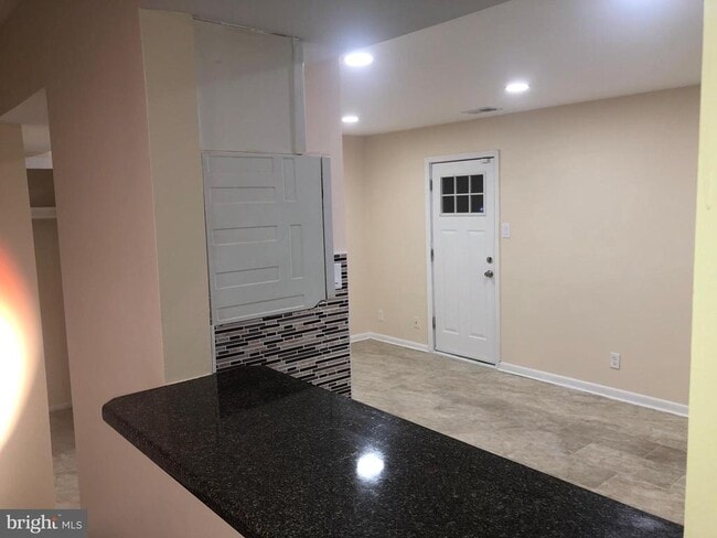 Foto del edificio - 13013 Townsend Rd